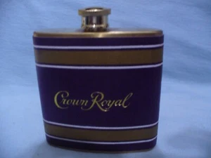Crown Royal Flask 8 OZ Acero Inoxidable Púrpura Cubierta Oro Superior ENVÍO A EE. UU. - Imagen 1 de 4