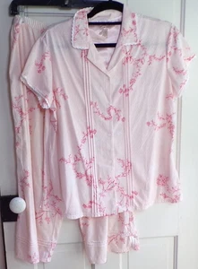 Secret Treasures Pink Floral Capri Length Short Sleeve Pajama Set Size L NEW - Picture 1 of 7