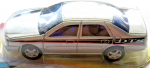 2000 Cadillac DeVille DTS 1:64 Scale Maisto Die Cast Pull-Back Car, Rubber Tires - Picture 1 of 7