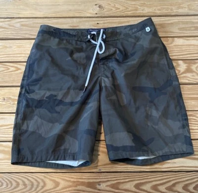 Abercrombie & Fitch Men’s Camo Swim Shorts Size 33 Green S2 - Image 1 of 4