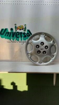 Oldsmobile Alero 2004 cubierta de rueda (15") Foto 1 de 4