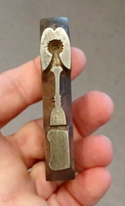 1967 Vintage CHICAGO PABLO PICASSO SCULPTURE Original JEWELRY PUNCH & DIE STAMP - Picture 1 of 8
