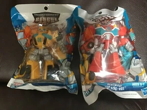 PLAYSKOOL HEROES TRANSFORMERS RESCUE BOTS 3.5 IN. HEATWAVE & BUMBLEBEE - Picture 1 of 4