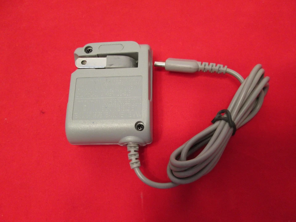 DS Lite AC Wall Charger For Nintendo DS Lite Power Mint 3790 - Image 1 of 3
