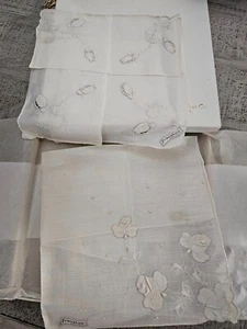VINTAGE HANDMADE IN MADIERIA LINEN BRIDAL HANDKERCHIEFS - Picture 1 of 6