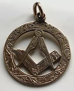 ANTIQUE 9ct ROSE GOLD MASONIC PENDANT FOB ~ 2.7g ~ BLADON & Co ~ LONDON 1913 - Picture 1 of 2