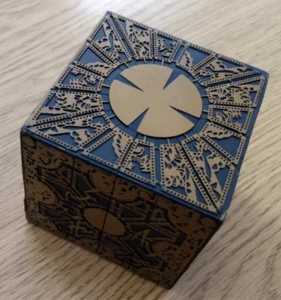 Hellraiser Movie Box Pinhead Cenobites Shape Shifting Puzzle Box - Picture 1 of 8