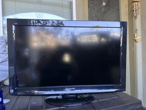 Panasonic TV - Picture 1 of 4