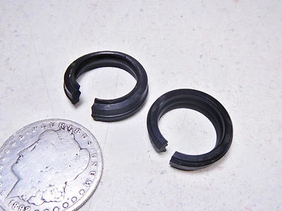 84 SUZUKI LT185 QUADRUNNER 2X4 STEERING STEM SHAFT CLAMP BRACKET SEALS - Image 1 of 4