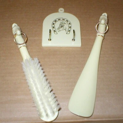 DE COLECCIÓN CABEZA DE CABALLO ZAPATERO CEPILLO COLGANTE DE PARED PLÁSTICO VENDIDO COMO ESTÁ Foto 1 de 4