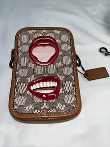 Coach Tom Wesselmann Umhängetasche rot Lippen hellbraun Stoff Lederbesatz Handtasche - Bild 1 von 23