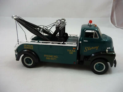 First Gear 1952 GMC Heavy Duty Wrecker 1:34 18-1068 - Image 1 of 4