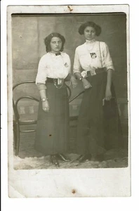 CPA - Carte postale Belgique Photographie de deux jeunes femmes-VM1706 - Picture 1 of 2
