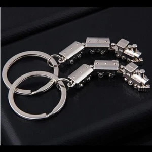 Train Model Movable Joint Train Keyring Train Model Keychain Couple - Picture 1 of 12