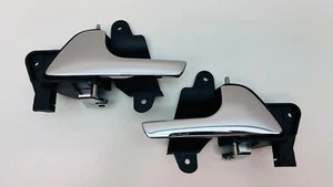 Set 2 maniglie interne sinistra destra cromo 7H0837617 7H0837618 - Foto 1 di 6
