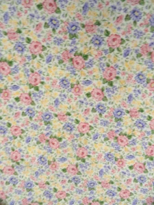 Baumwolle Blumen Stoff 2 1/3 Yds Quilten Kleidung Handwerk Markenlos - Bild 1 von 1