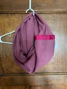 LULULEMON Vinyasa Scarf Classic Stripe Mauve Pink and Gray - Picture 1 of 7
