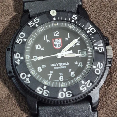 Reloj de buceo Luminox Original Navy SEAL 3000 series con esfera negra bisel caja Foto 1 de 4