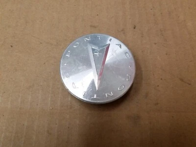 Pontiac OEM 2004-2010 Grand Am Prix Montana Torrent tapa central mecanizada 9593169 Foto 1 de 2