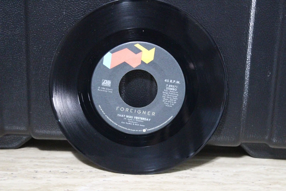 FOREIGNER 45 RPM RECORD...FULL 31 - Image 1 of 1