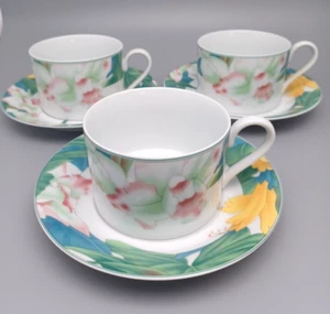 Juego de tazas y platillos de floración de verano Mikasa California de 3 bordes florales multicolores - Imagen 1 de 7