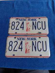 1980s New York Statue Of Liberty License Plates Pair 824 NCU 1986-2000 - Picture 1 of 13