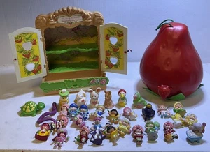 Vintage Strawberry Shortcake Mini Figures (HUGE lot of 32)  & 2 Cases 1981 - Picture 1 of 10