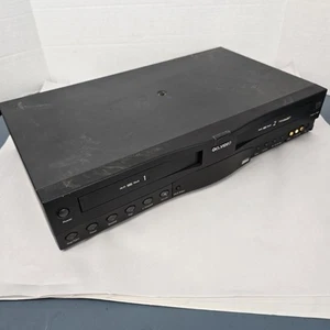 Go Video DDV9570 Duel-Deck VCR Lettore registratore VHS - Foto 1 di 8
