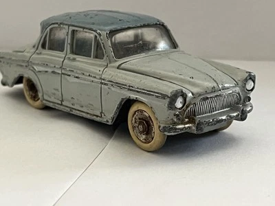 Dinky Toys 544 Scala 1/43 Simca Aronde Vintage - Immagine 1 di 4