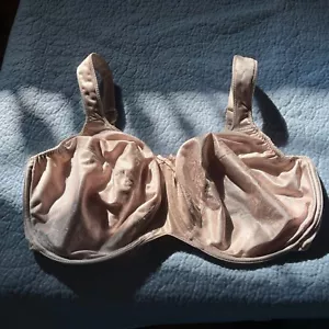Bali Minimizer Satin Tracings Bra Size 40DDD Beige Underwire #3562 - Picture 1 of 3