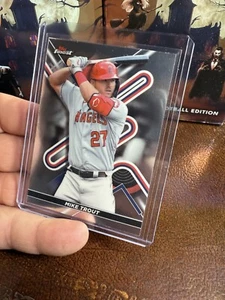 Tarjeta base 2022 Topps Finest - Mike Trout - #27 Angels - Imagen 1 de 2