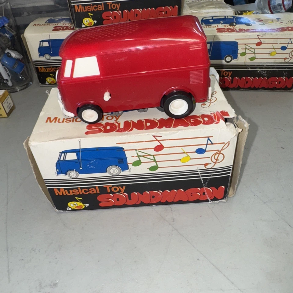 Vintage Tamco 1970s Red SOUNDWAGON VW Bus Record Player w/Box  - Image 1 of 4