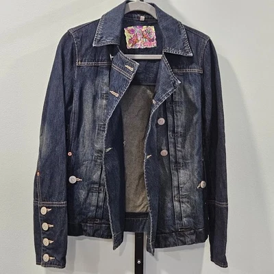 Chaqueta vaquera para mujer Whistles Londres contemporánea elegante desfile de moda de París Foto 1 de 4