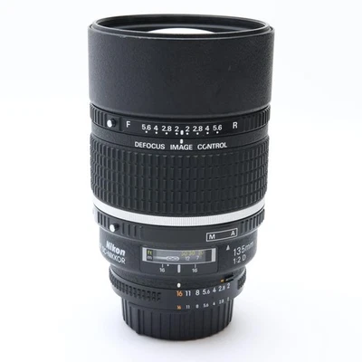 Nikon AF DC-NIKKOR 135mm F/2D (Nikon F mount) #35 - Image 1 of 4