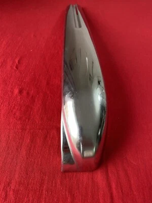 Новый из старых запасов оригинальный молдинг для задней двери 1949 Oldsmobile 88 под правую руку 1950 универсал Deluxe 76 4580442 - Изображение 1 из 4