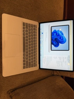 Microsoft Surface Laptop Studio 1964 i7 32 GB 1 TB RTX 3050 Ti W11H con base Foto 1 de 4