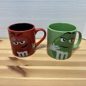 M&M Candy Coffee Mugs Green Red Set of 2 Vintage M&M World Tea Collectible - Picture 1 of 4