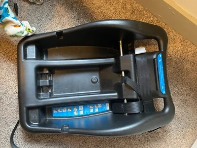 Base de asiento de coche infantil Safety 1st OnBoard SecureTech, negra. Foto 1 de 4