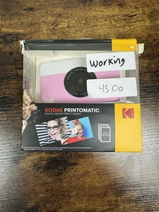 KODAK Printomatic Digital Instant Print Camera Uses Zink 2x3" Photo Paper Pink - Picture 1 of 14
