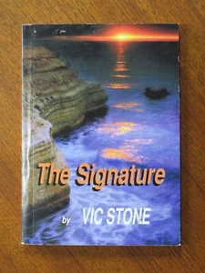 The Signature - Vic Stone (Paperback, 2005) Australian WWII novel, Rabaul - Picture 1 of 5