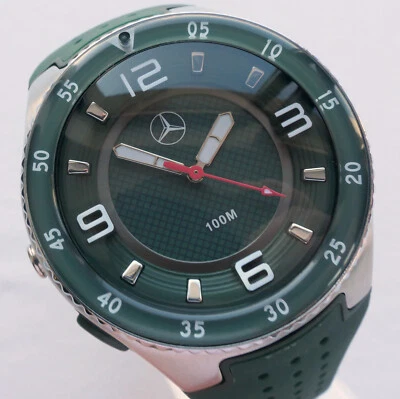 Reloj accesorio coche deportivo Mercedes Benz Motorsport AMG Racing verde Petronas Foto 1 de 4