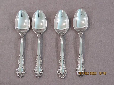 4 REED & BARTON  *SPANISH BAROQUE* STERLING SILVER TEASPOONS!  NO MONO 6" Cover