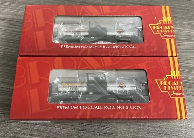 Broadway Limited Imports HO #6469 6000 Gallon Tank Car Wyandotte Chemicals - Set - Image 1 of 4