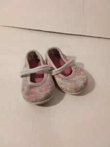 Teeny Toes Infant Girl Soft Baby Shoes Size 2 - Picture 1 of 3