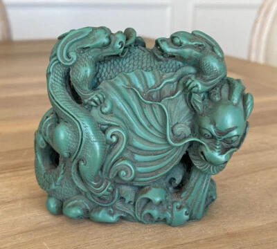 "Estatuilla de dragón tallada a mano turquesa de resina vintage 3,5"" x 4""" Foto 1 de 4