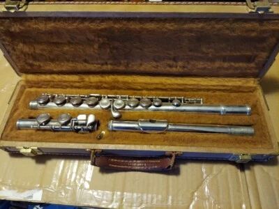 Yamaha YFL-24S Silver Flute, Japan. Very Good Condition - Image 1 of 4