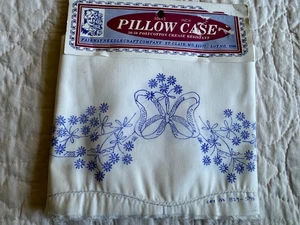 Fairway Needlecraft White Stamped Floral Garland To Embroider Pillowcases - Picture 1 of 3