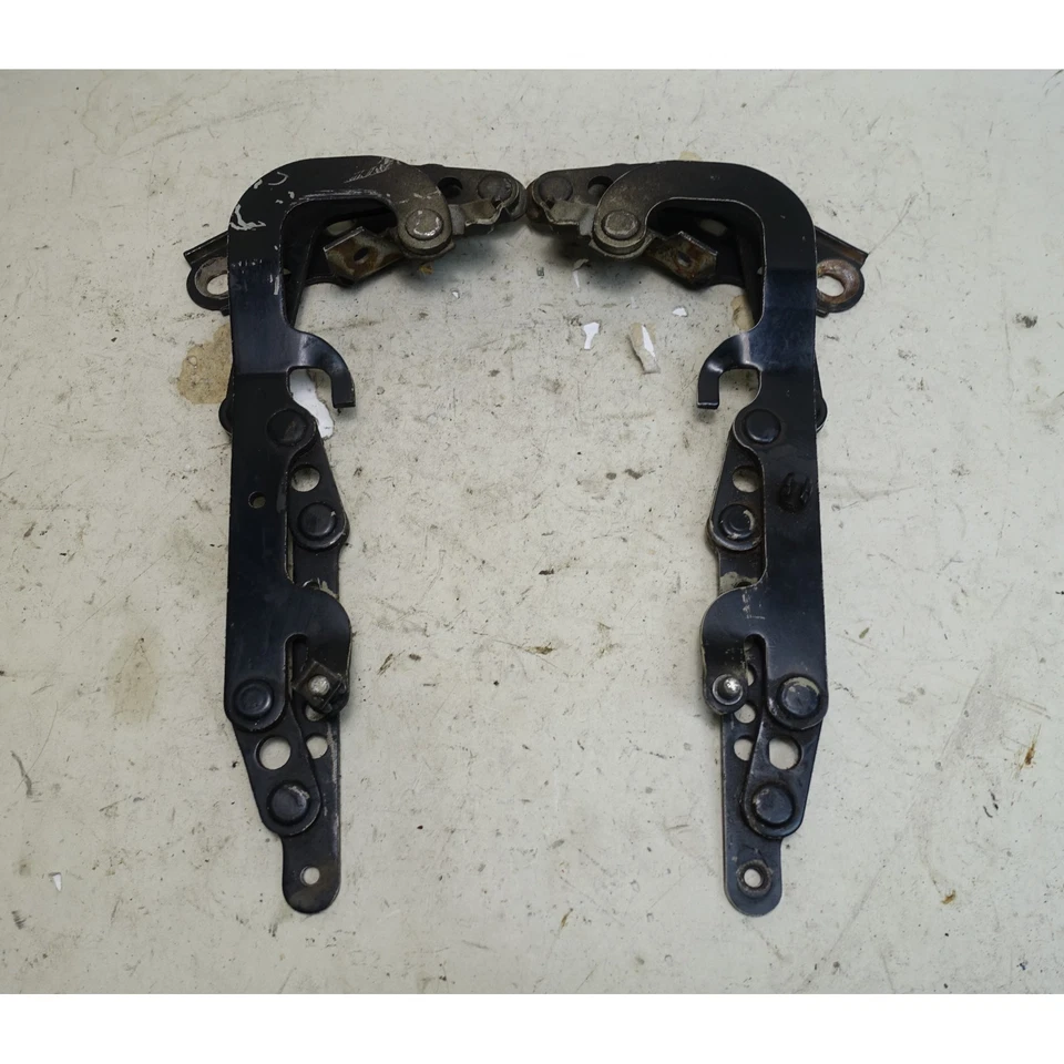 Par de bisagras de panel de cubierta de capó delantero izquierdo derecho BMW E28 serie 5 1982-1988 Foto 1 de 4