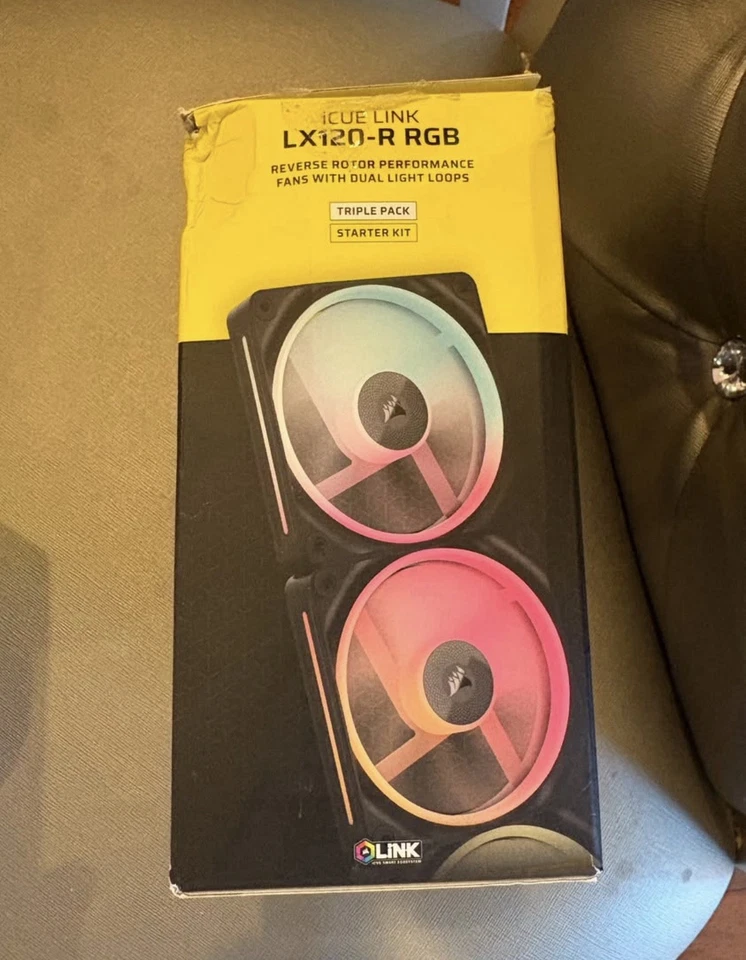 CORSAIR iCUE LINK LX120-R RGB 120mm PWM Reverse Fans Starter Kit – Reverse Fan B - Image 1 of 1