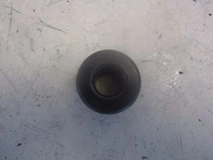 U7 Yamaha XL 800 2000 agujero de cuerda trasero FN8-61651-00-00 - Imagen 1 de 3